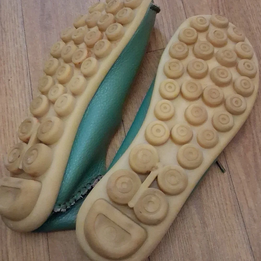 Green Leather Women's Loafer Moccasin Shoes - Picture 3 of 5